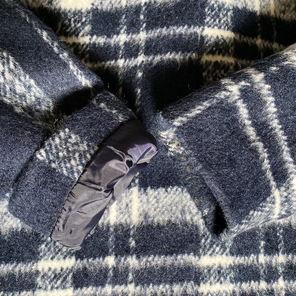 Old Navy Plaid Coat XL - Picture 5 of 10